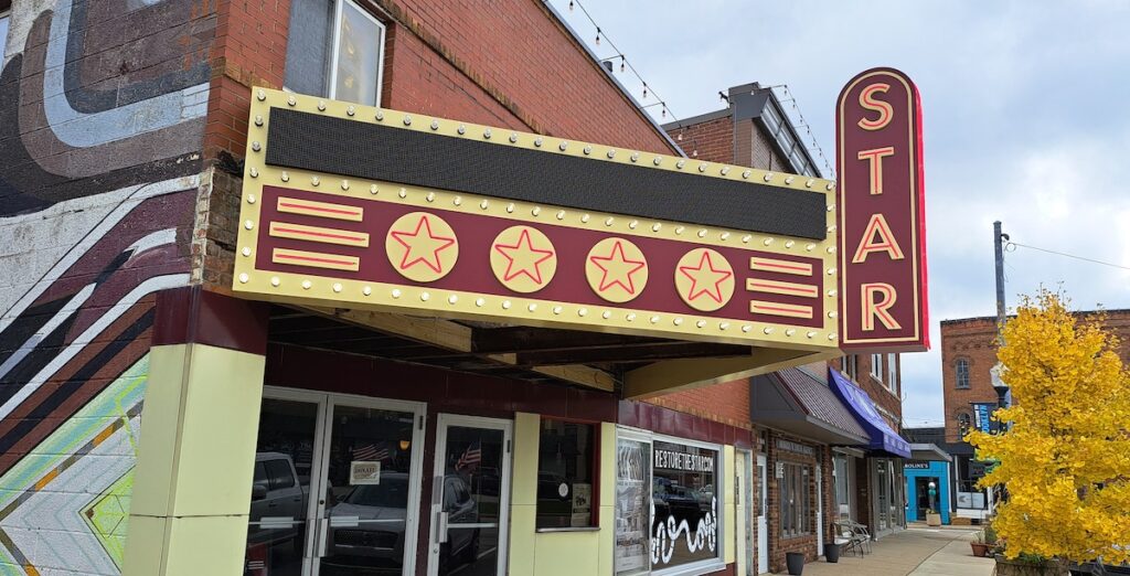The Star Theatre in Brooklyn has been closed for nearly 40 years, but now a campaign is underway to restore it. (Photo by Arlene Bachanov)