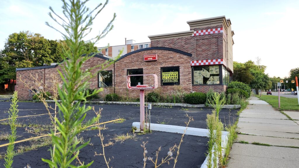 The vacant former Big Boy restaurant on Broad Street is pictured on a recent evening.