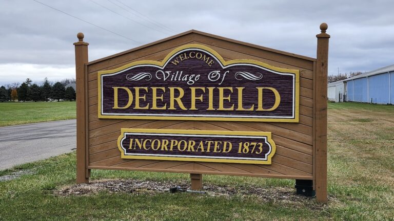 Rules on chickens and farms discussed in Deerfield