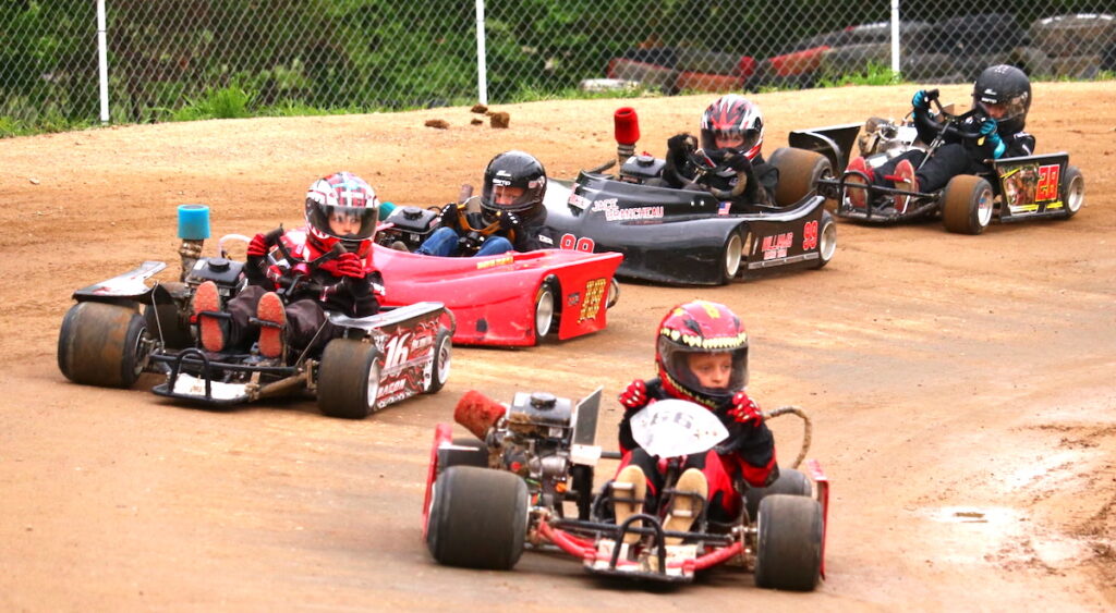 Racers compete at Palmyra Speedway on a recent Friday evening. (Brett Miller Photography)