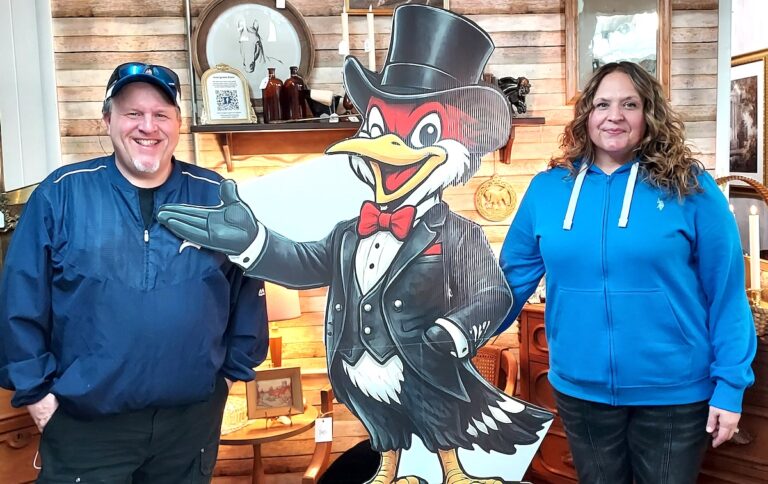 Kenny and Lindsey Lindsay own the Whistlin’ Woodpecker on U.S. 12 in Clinton. (Photo by Julie C. Clemes)